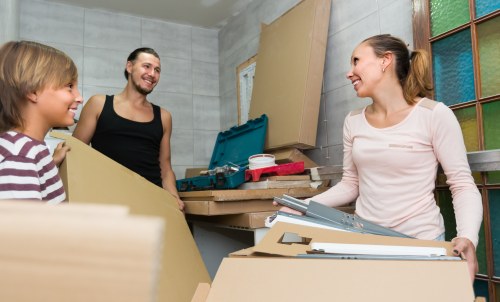 Student storage options in Elmpark for books, clothing, and personal items