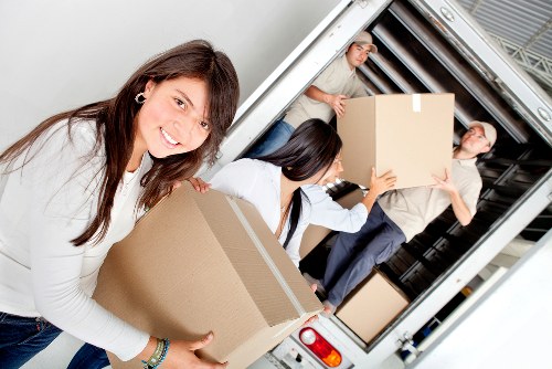 Collection and storage process for a house move in Elmpark